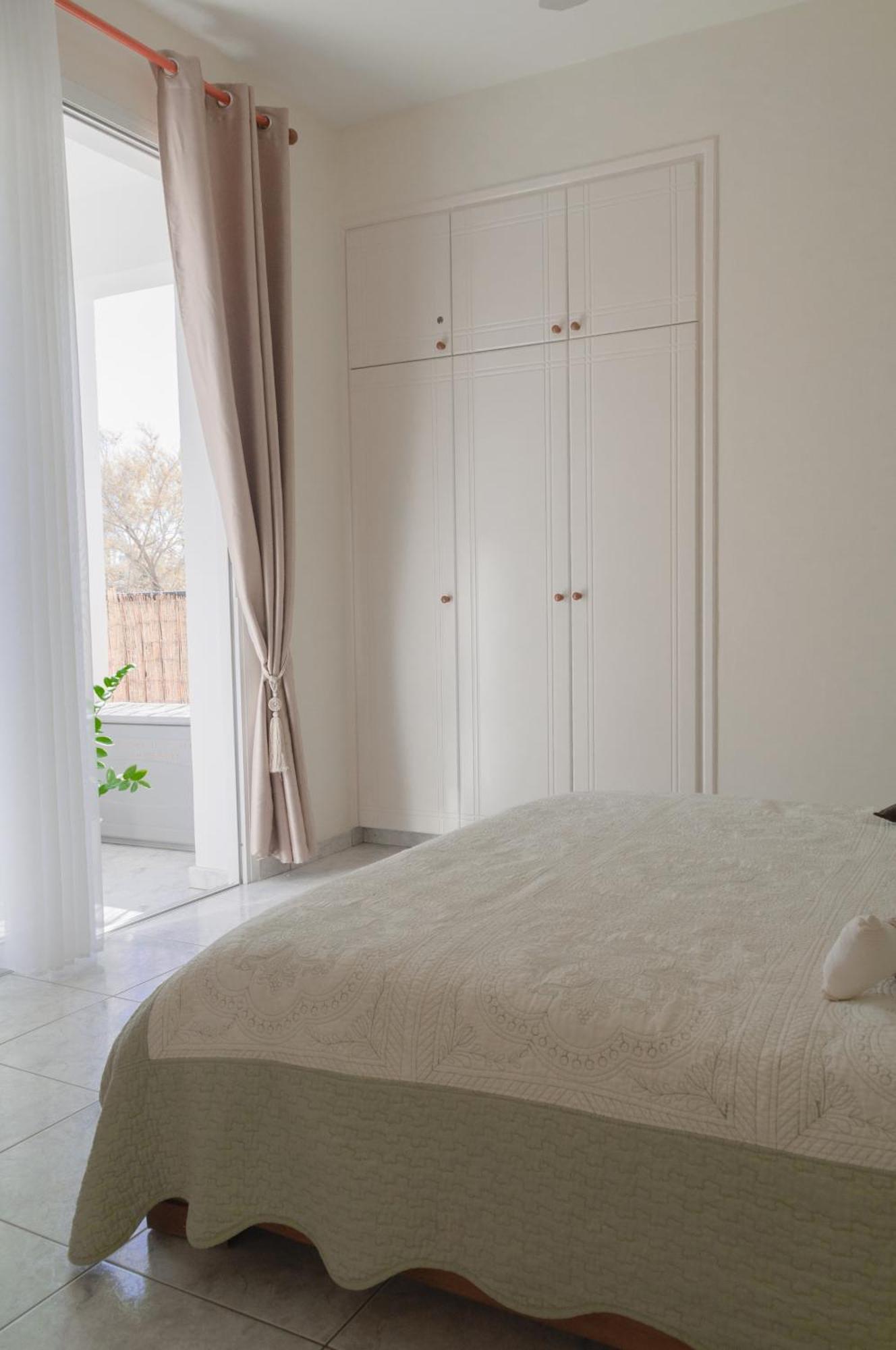 Cozy 1 Bedroom Apartment In Walking Distance To The Municipal Beach Paphos Exterior foto